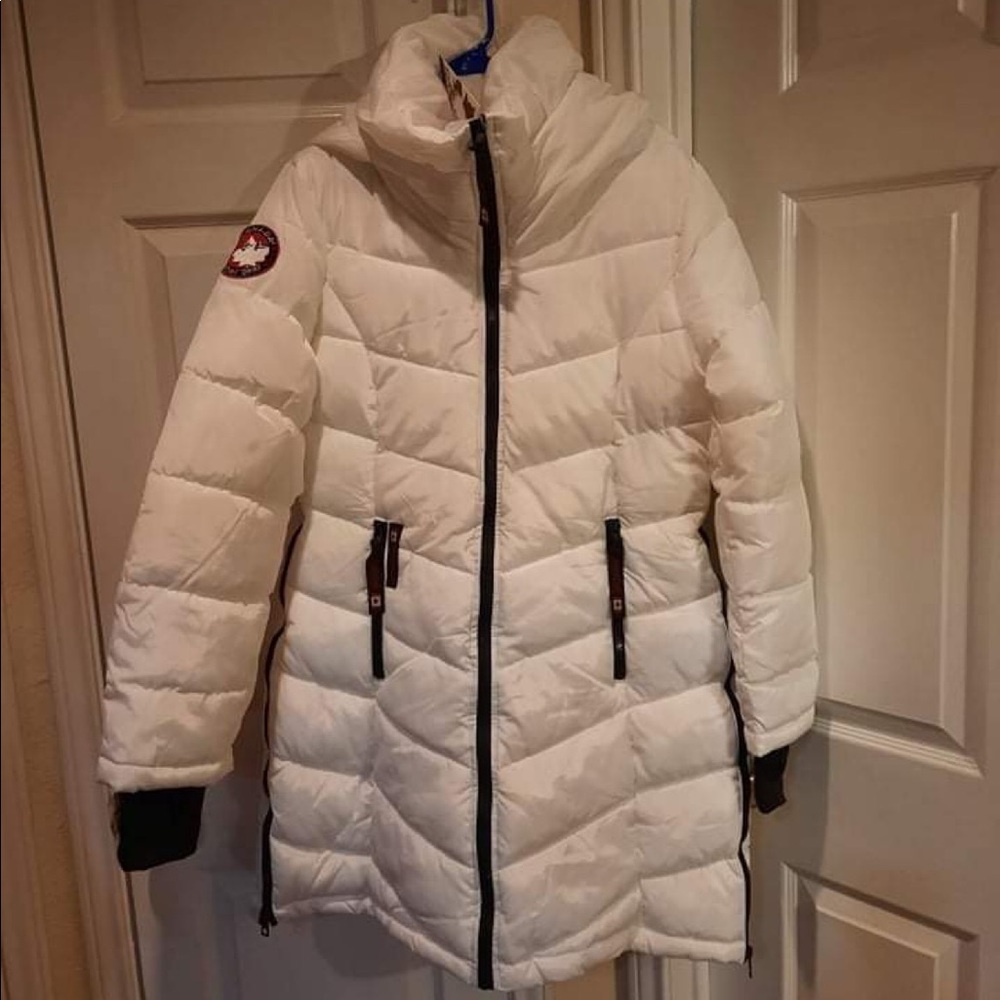 Canada Weather Gear women waterproof shell jacket white Size M Approx 35” long